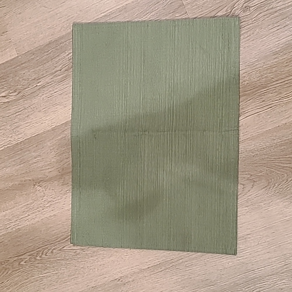 FREE WITH PURCHASE!! Single Moss Sage Green Placemat - Picture 6 of 6